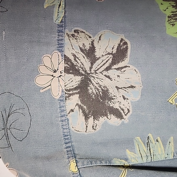 Hayden by Anthropologie Size Large Jean Jacket Floral Print Light Wash - Picture 6 of 9